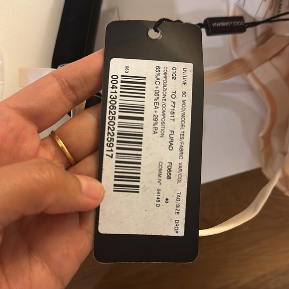 Dolce & Gabbana top. - Picture 3 of 6